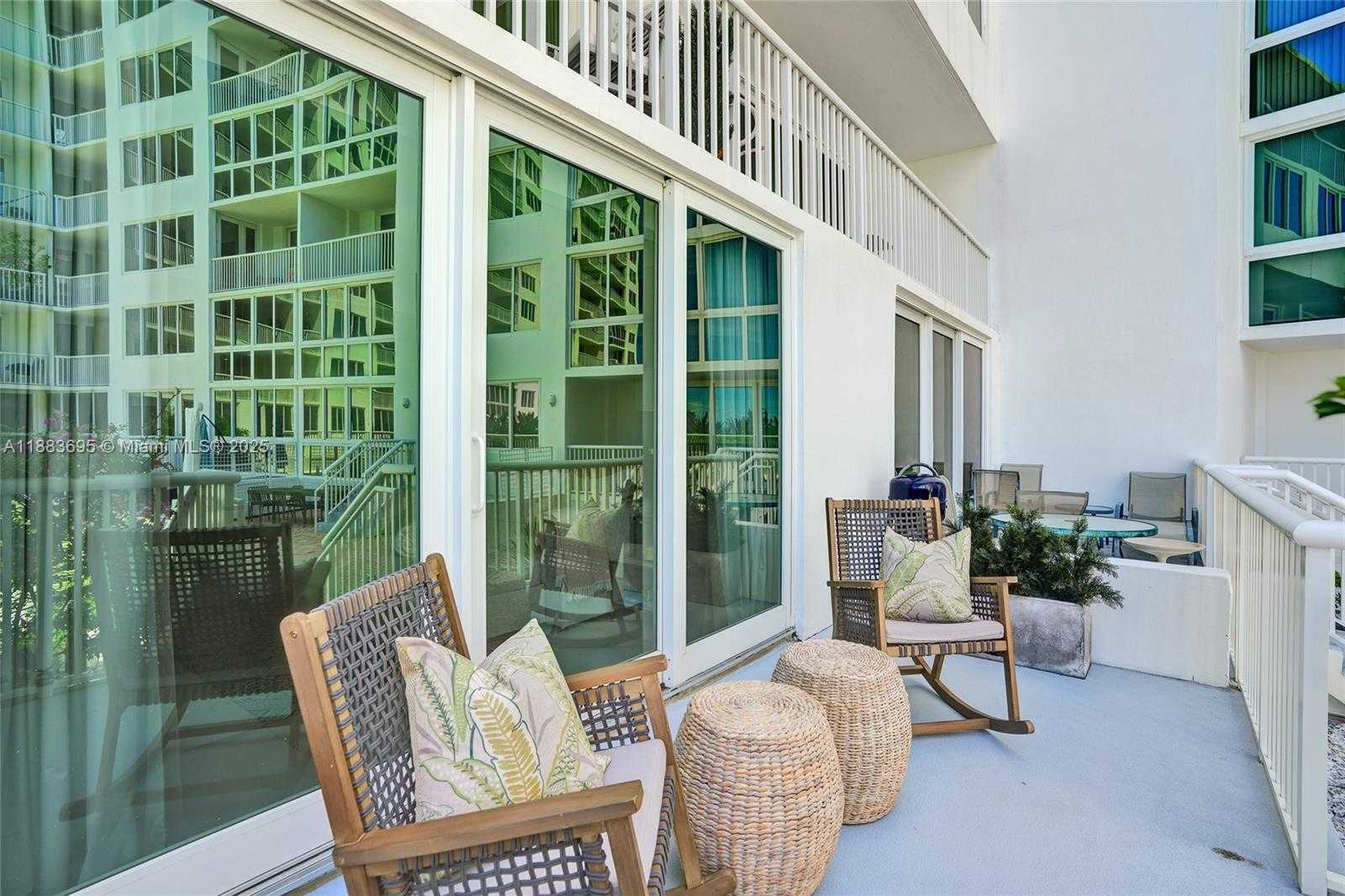 Small Image of 5401 COLLINS AVE #138, Miami Beach Number 29