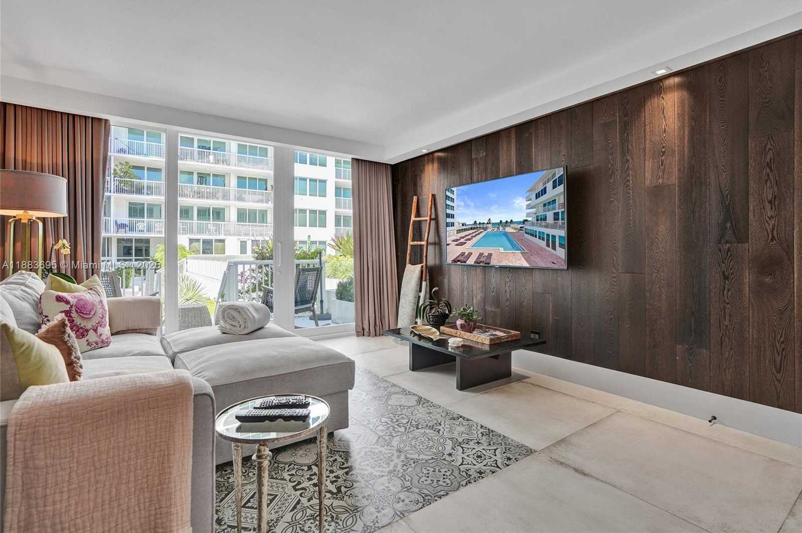 Small Image of 5401 COLLINS AVE #138, Miami Beach Number 3