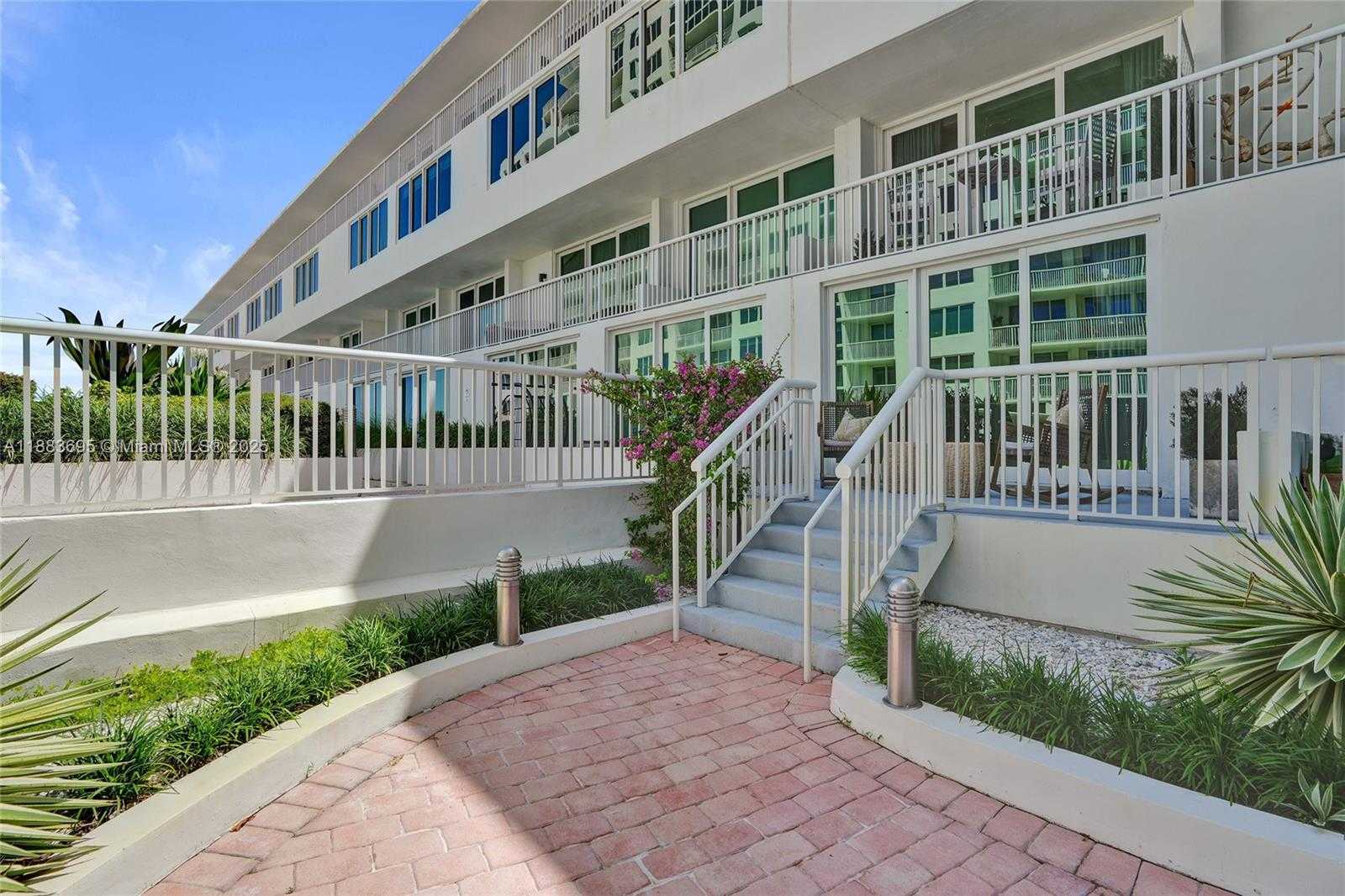 Small Image of 5401 COLLINS AVE #138, Miami Beach Number 31