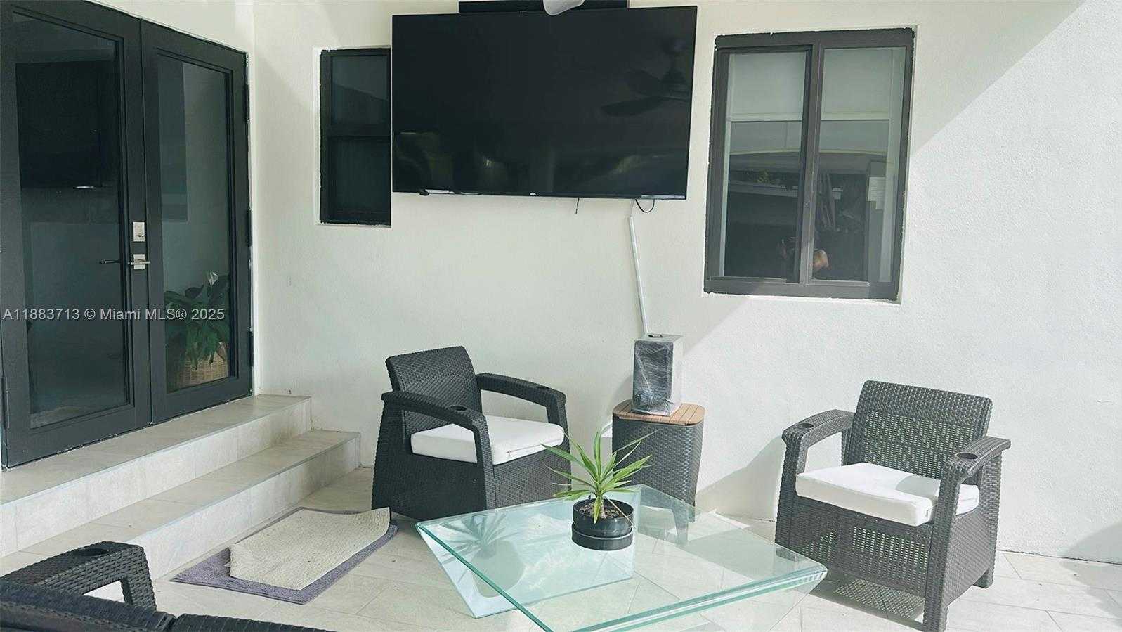 Small Image of 4618 SOUTH WEST 2ND ST, Miami Number 8