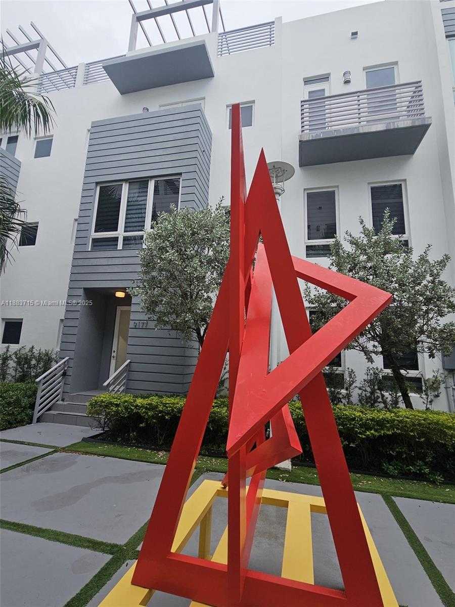 Small Image of 9177 NORTH WEST 33RD ST, Doral Number 2