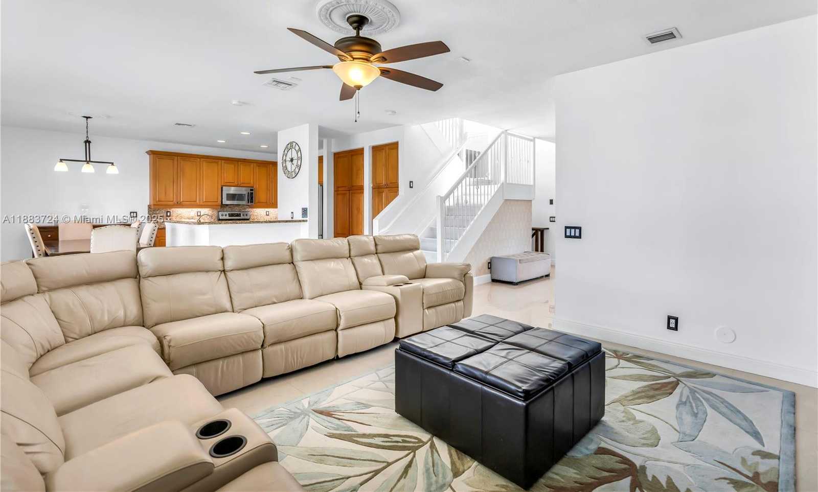 Small Image of 663 LIVE OAK LN, Weston Number 19