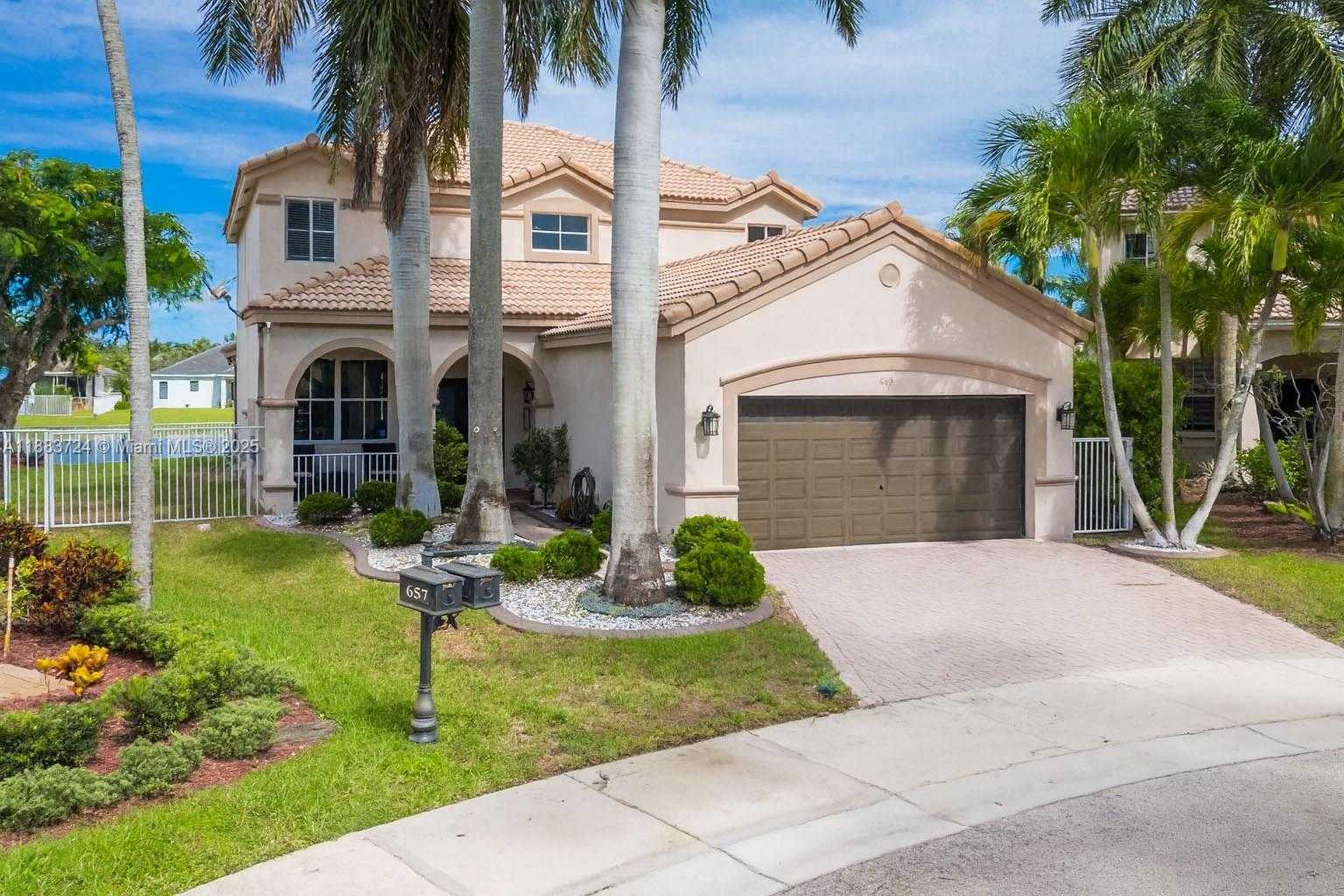 Small Image of 663 LIVE OAK LN, Weston Number 38