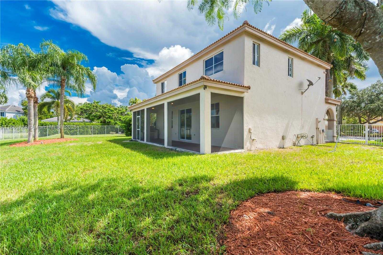 Small Image of 663 LIVE OAK LN, Weston Number 59