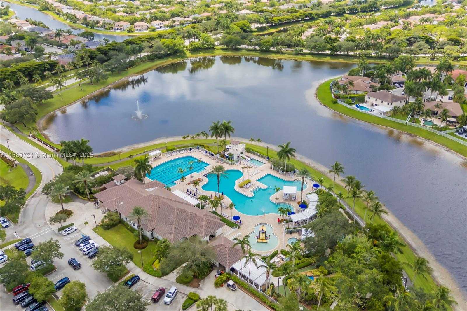 Small Image of 663 LIVE OAK LN, Weston Number 68