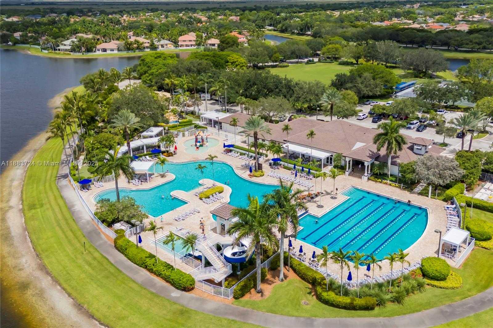 Small Image of 663 LIVE OAK LN, Weston Number 72