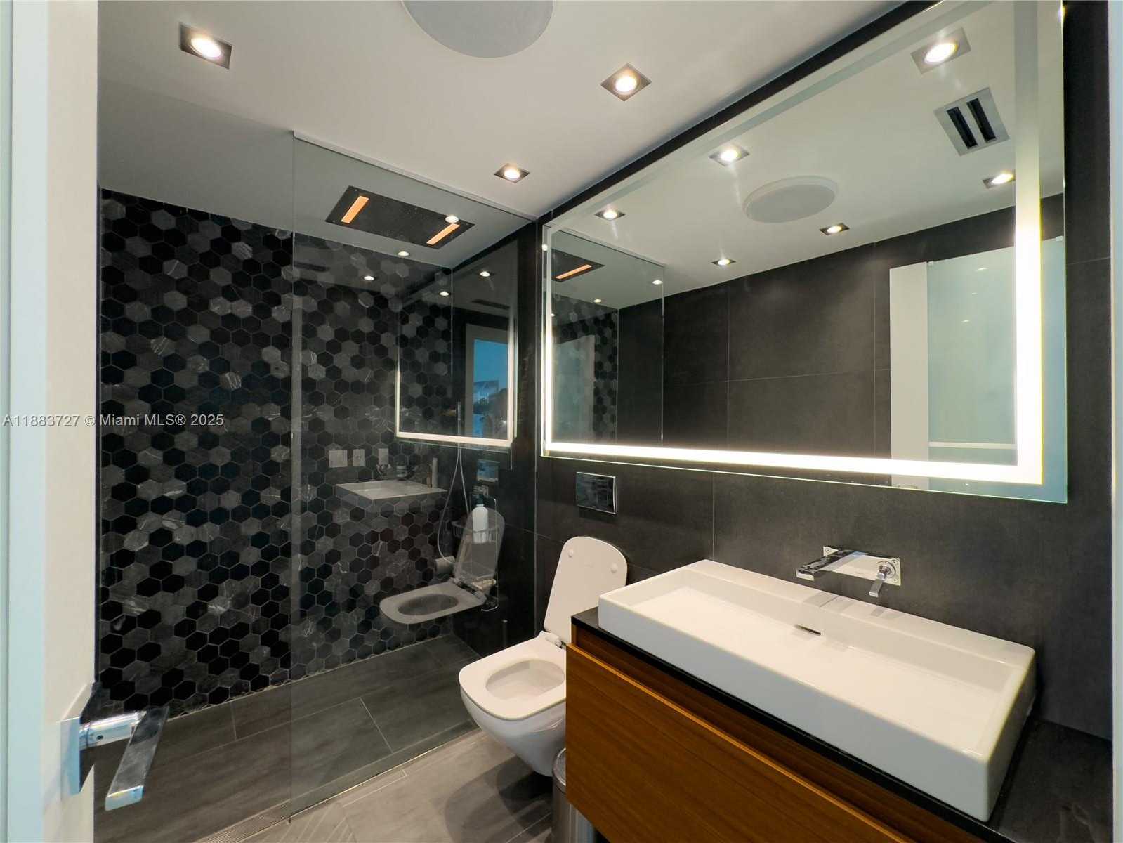 Small Image of 350 SOUTH MIAMI AVE #706, Miami Number 15
