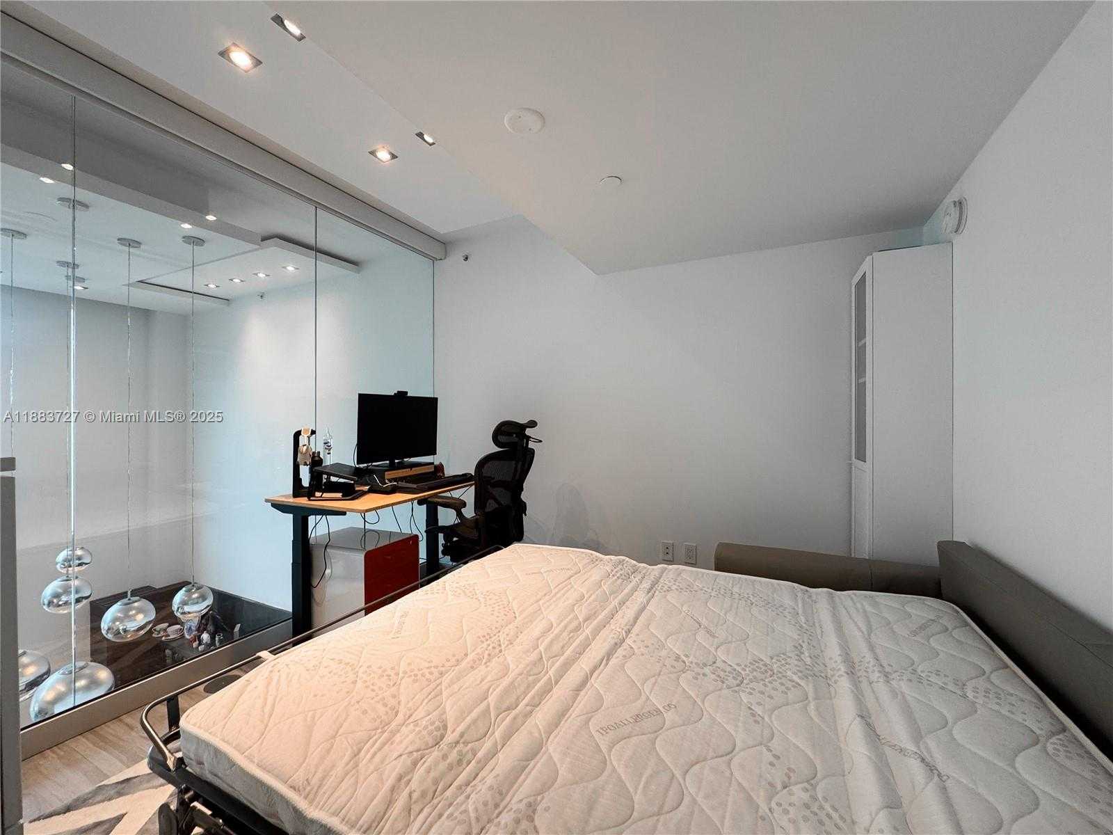 Small Image of 350 SOUTH MIAMI AVE #706, Miami Number 19