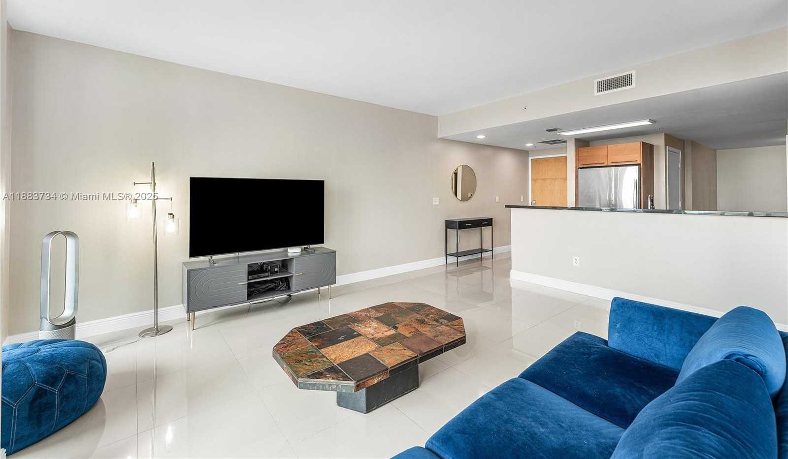 Small Image of 244 BISCAYNE BLVD #3609, Miami Number 13