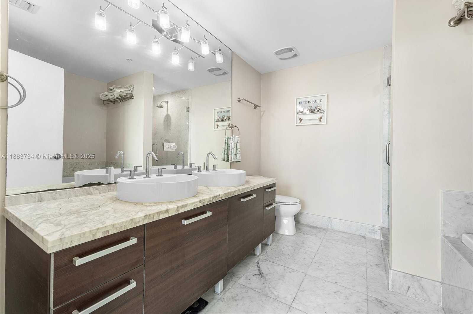 Small Image of 244 BISCAYNE BLVD #3609, Miami Number 20