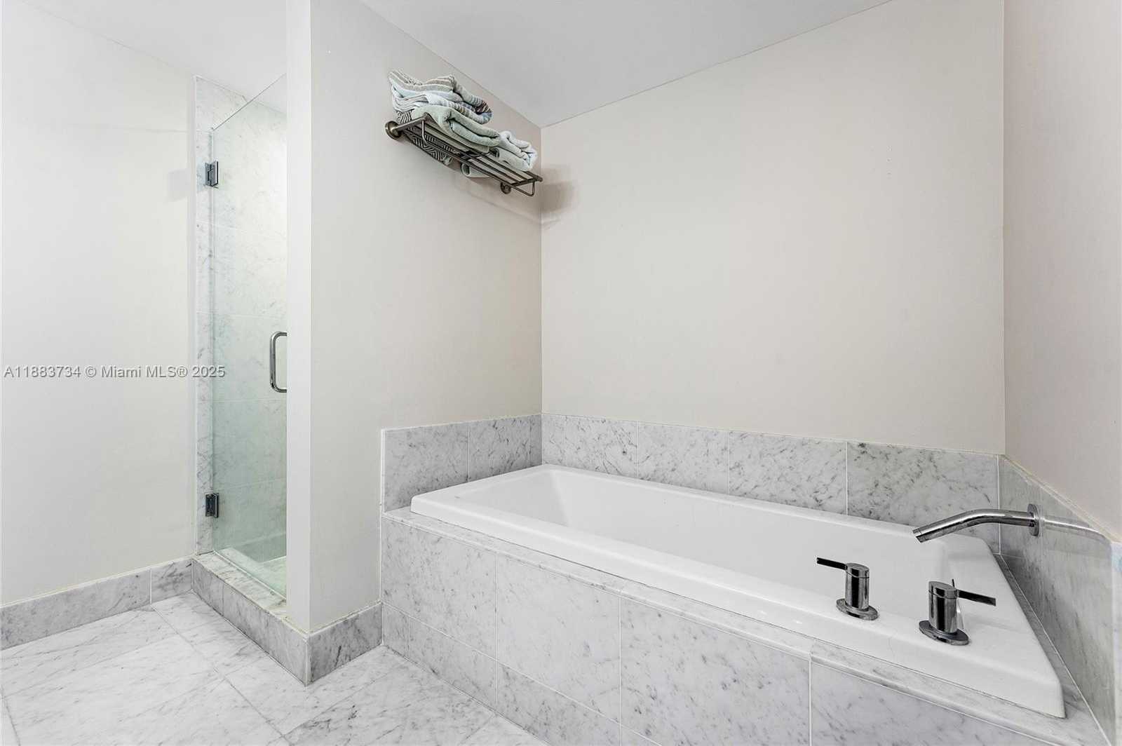Small Image of 244 BISCAYNE BLVD #3609, Miami Number 21