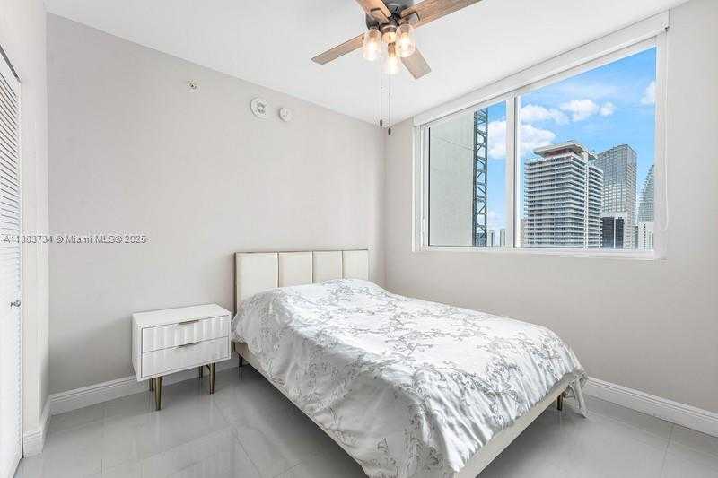 Small Image of 244 BISCAYNE BLVD #3609, Miami Number 8