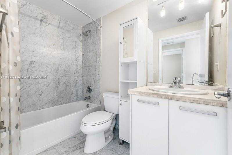 Small Image of 244 BISCAYNE BLVD #3609, Miami Number 9