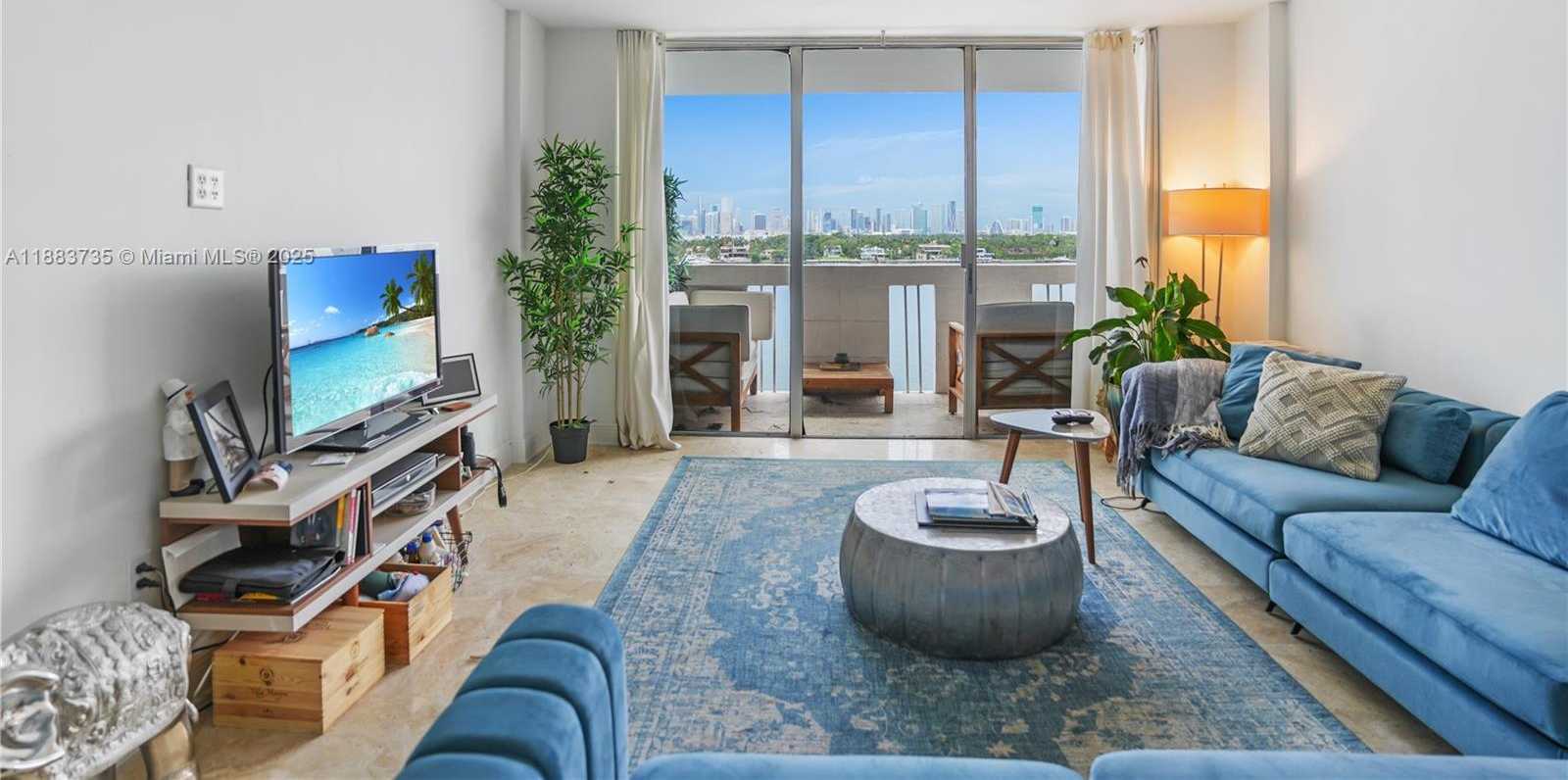 Small Image of 800 WEST AVE #927, Miami Beach Number 2