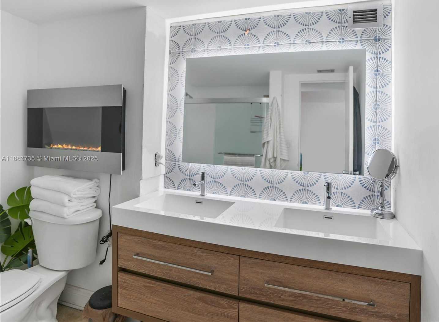 Small Image of 800 WEST AVE #927, Miami Beach Number 3