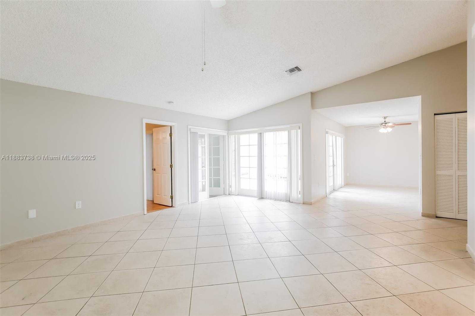 Small Image of 18821 NORTH WEST 84 AVE, Hialeah Number 2