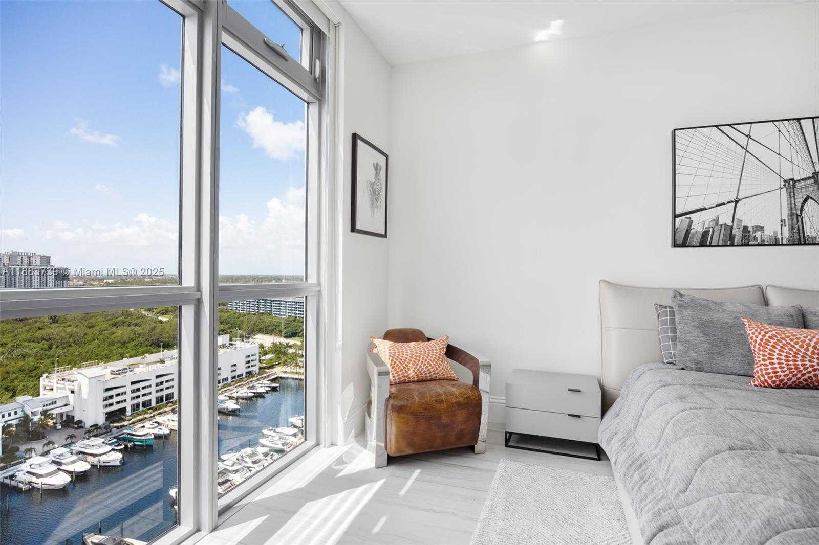 Small Image of 17301 BISCAYNE BLVD #2009, North Miami Beach Number 12
