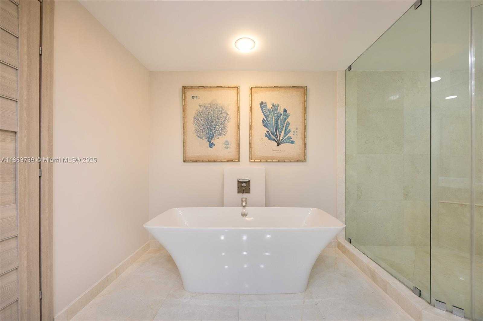 Small Image of 17301 BISCAYNE BLVD #2009, North Miami Beach Number 18