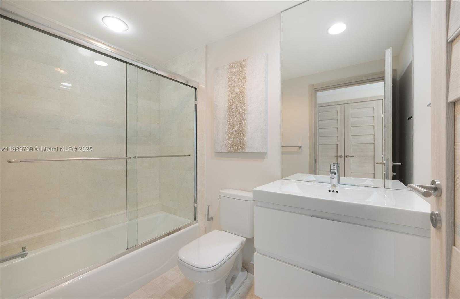 Small Image of 17301 BISCAYNE BLVD #2009, North Miami Beach Number 19