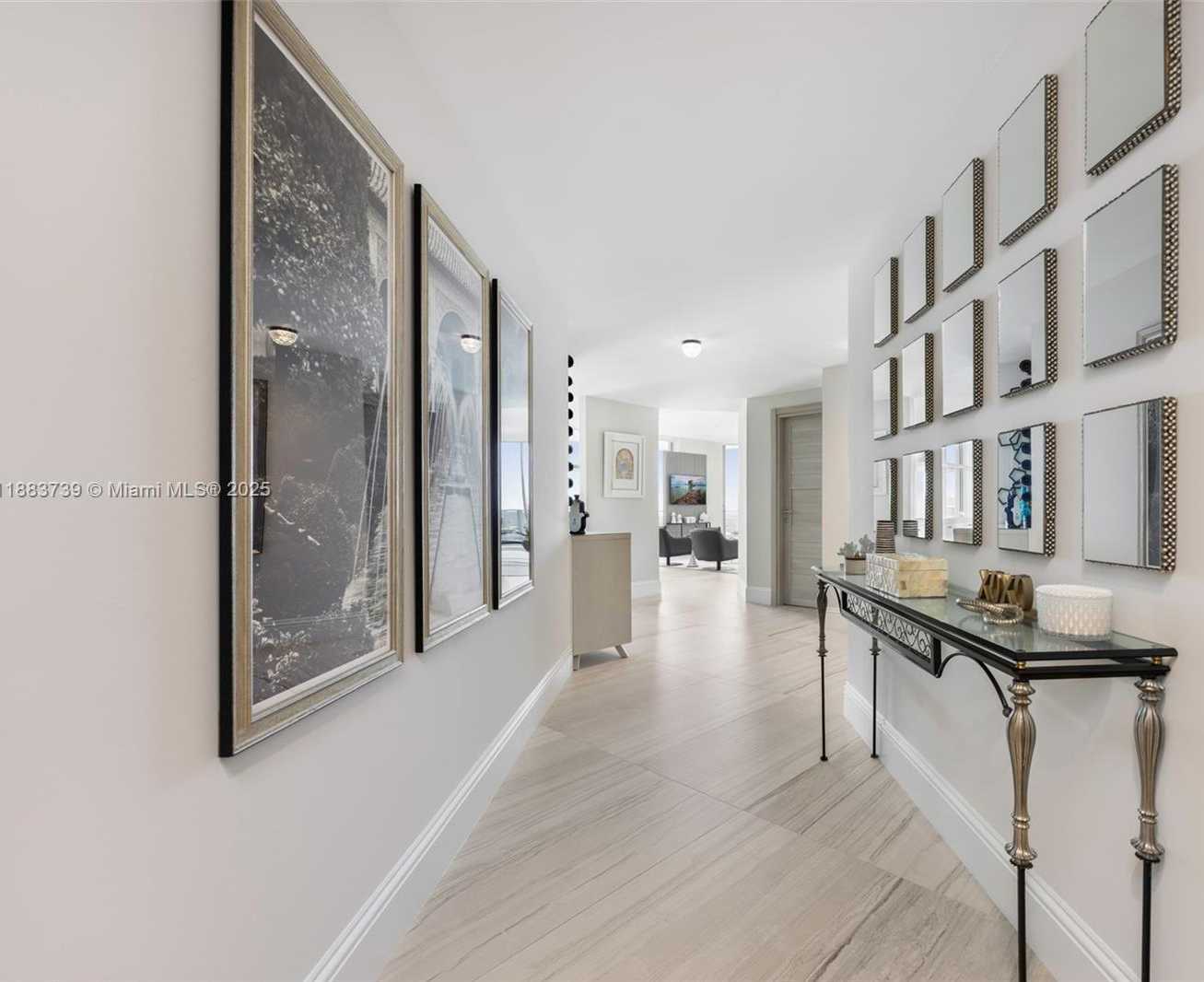Small Image of 17301 BISCAYNE BLVD #2009, North Miami Beach Number 2