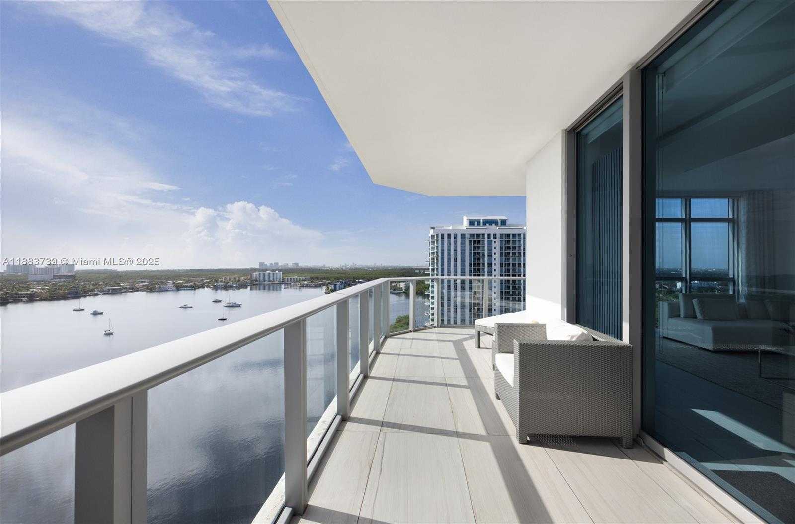 Small Image of 17301 BISCAYNE BLVD #2009, North Miami Beach Number 23