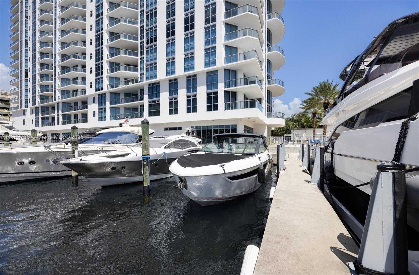 Small Image of 17301 BISCAYNE BLVD #2009, North Miami Beach Number 25