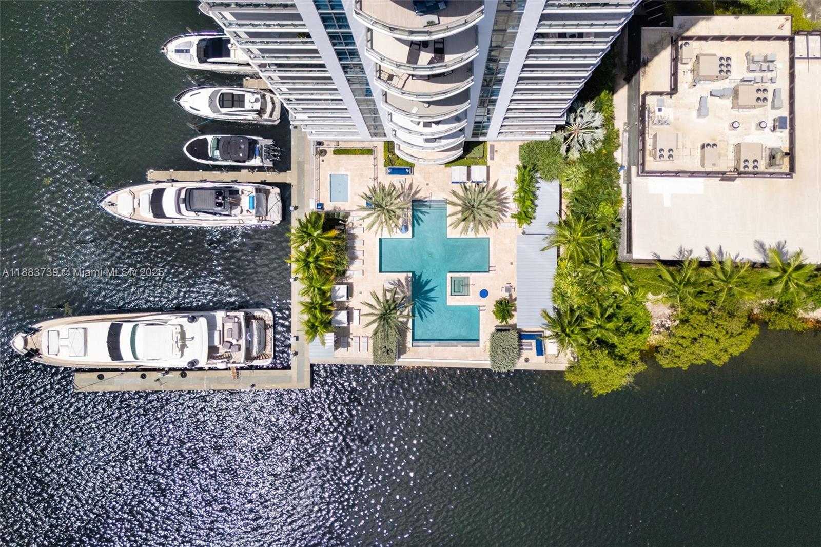 Small Image of 17301 BISCAYNE BLVD #2009, North Miami Beach Number 28