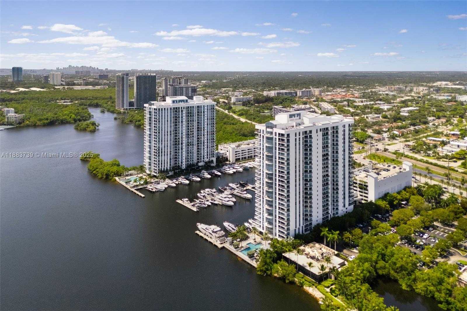 Small Image of 17301 BISCAYNE BLVD #2009, North Miami Beach Number 31