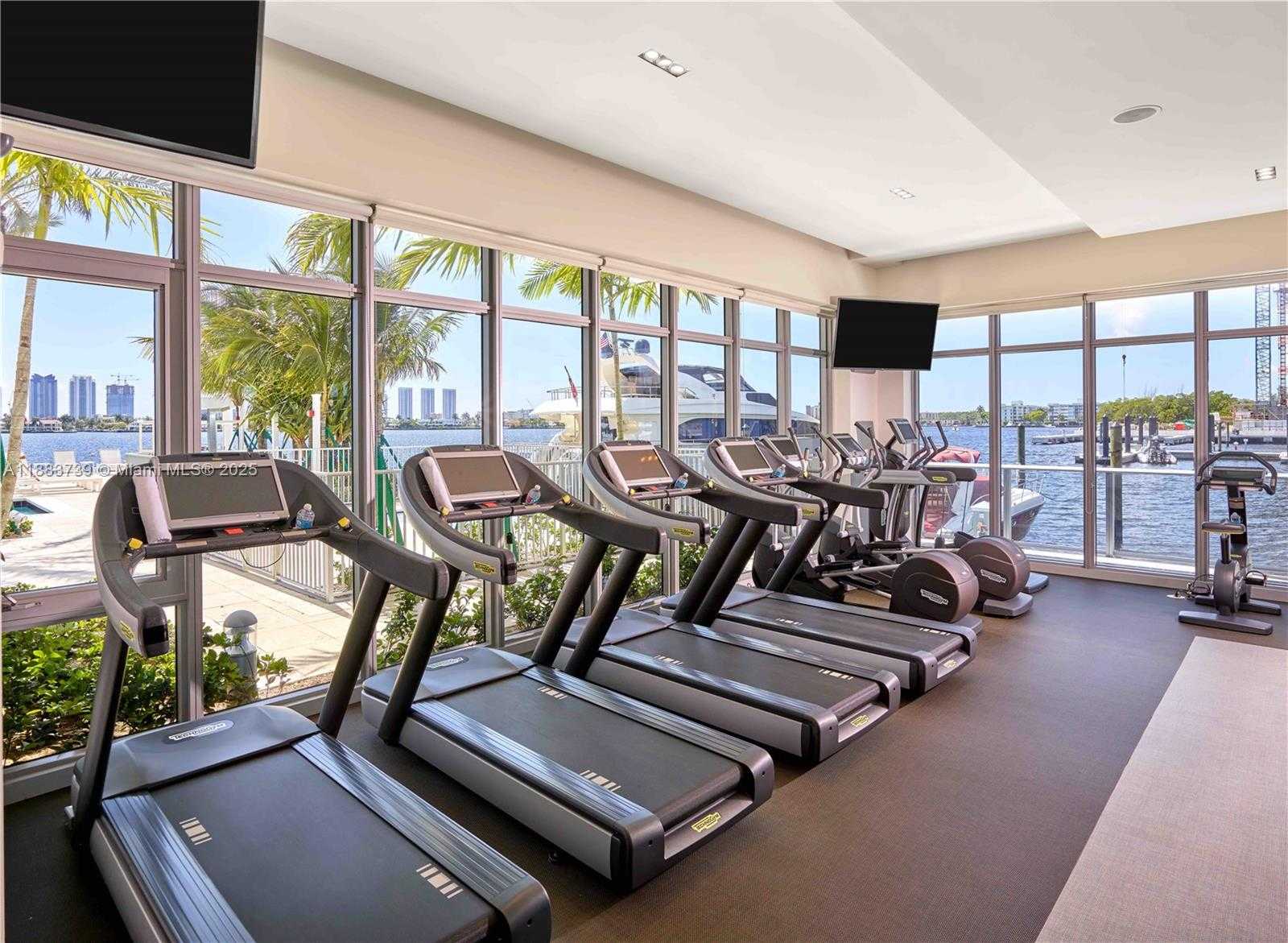 Small Image of 17301 BISCAYNE BLVD #2009, North Miami Beach Number 35