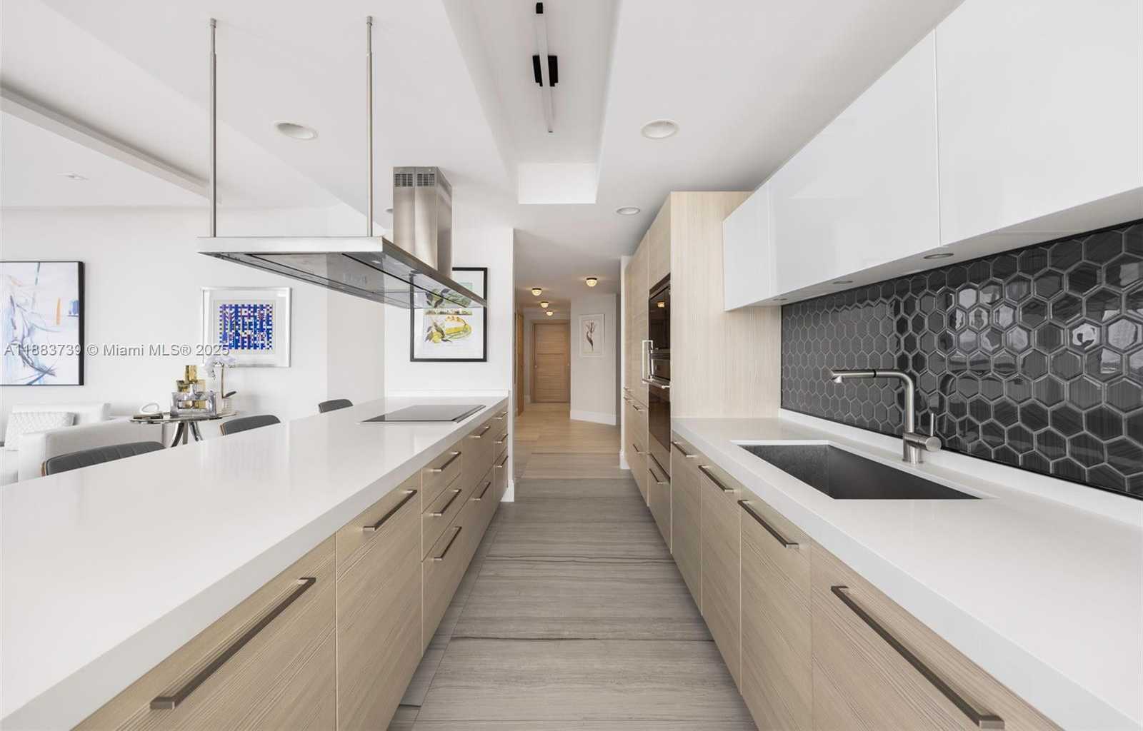 Small Image of 17301 BISCAYNE BLVD #2009, North Miami Beach Number 5