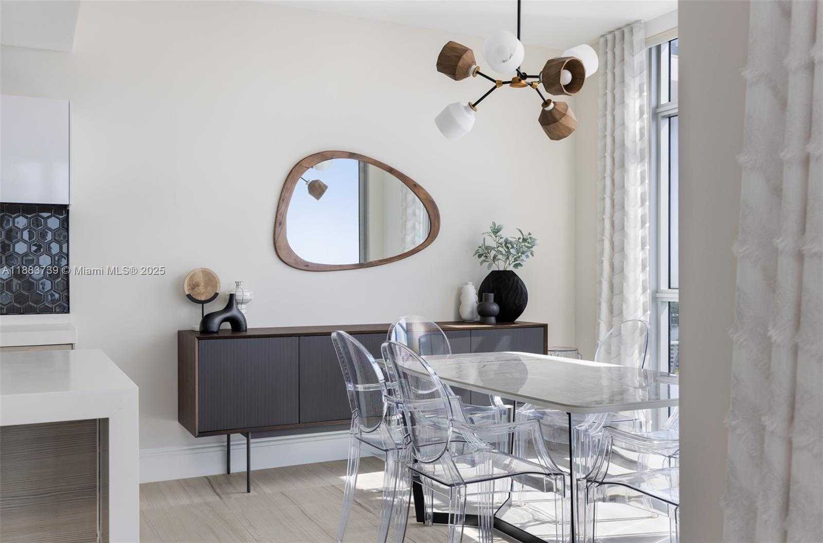 Small Image of 17301 BISCAYNE BLVD #2009, North Miami Beach Number 7