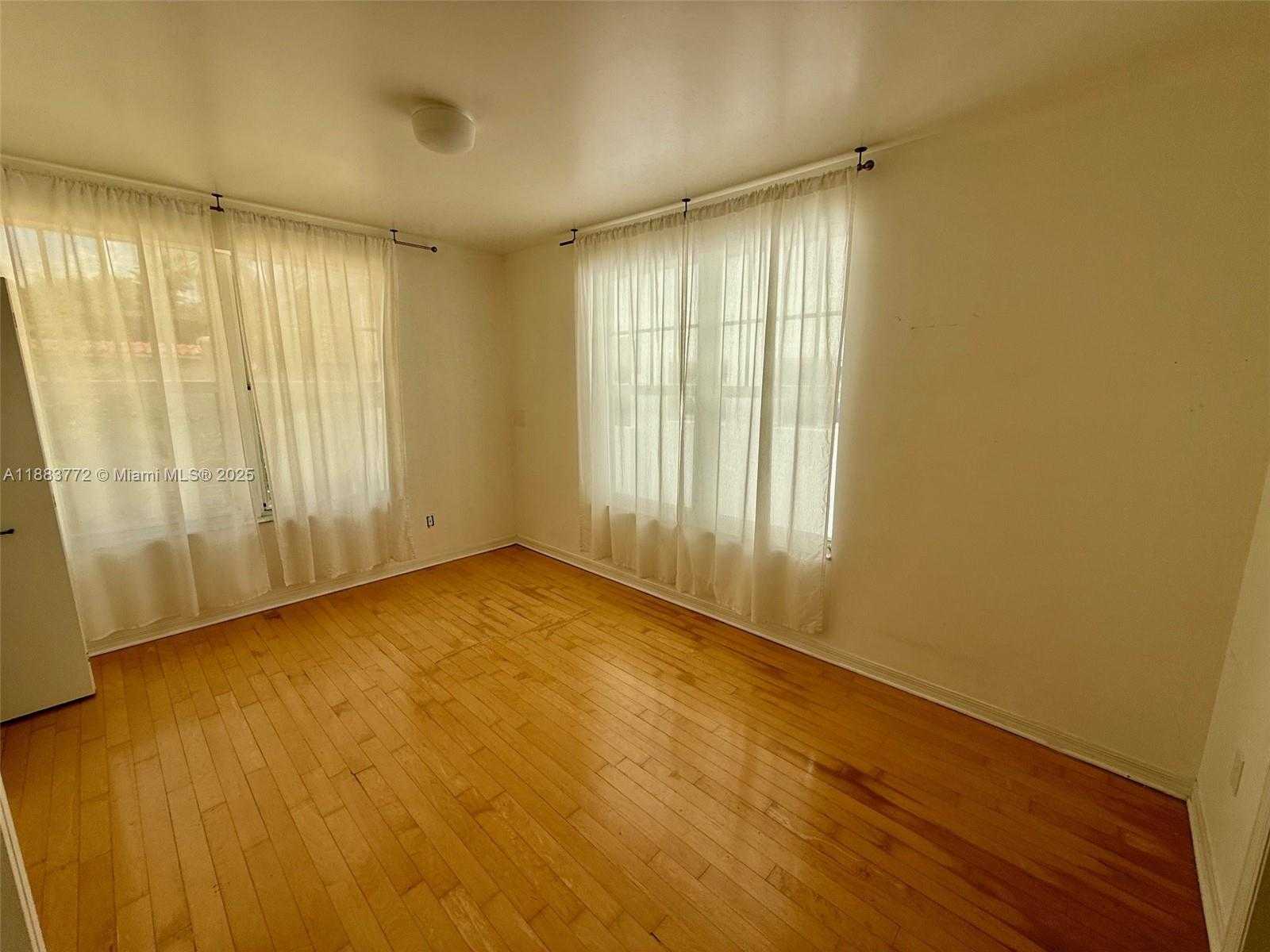Small Image of 1528 DREXEL AVE #B2, Miami Beach Number 11