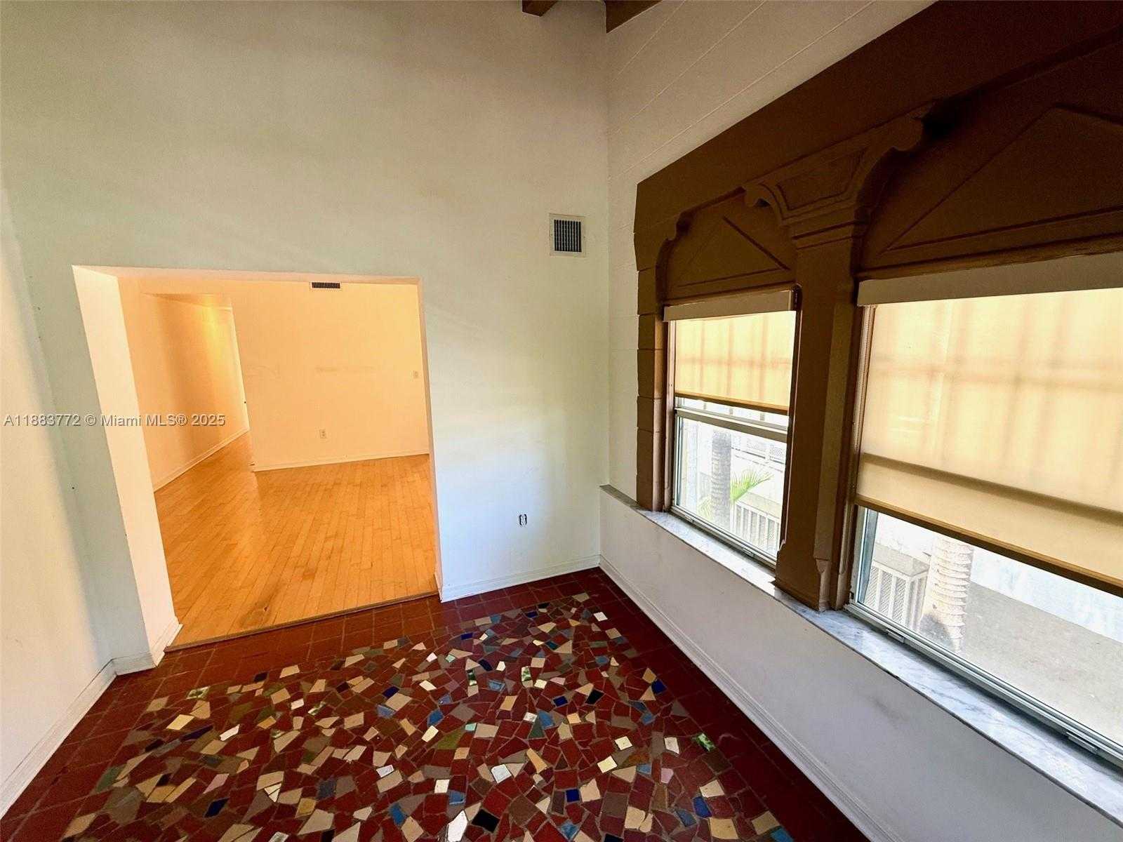 Small Image of 1528 DREXEL AVE #B2, Miami Beach Number 4