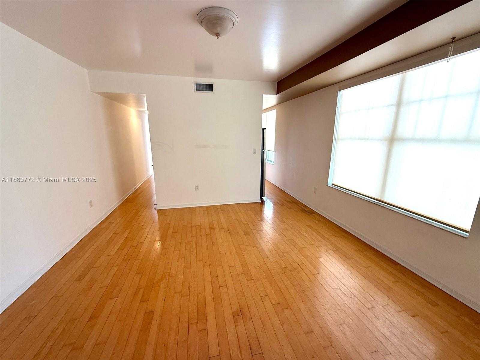 Small Image of 1528 DREXEL AVE #B2, Miami Beach Number 5