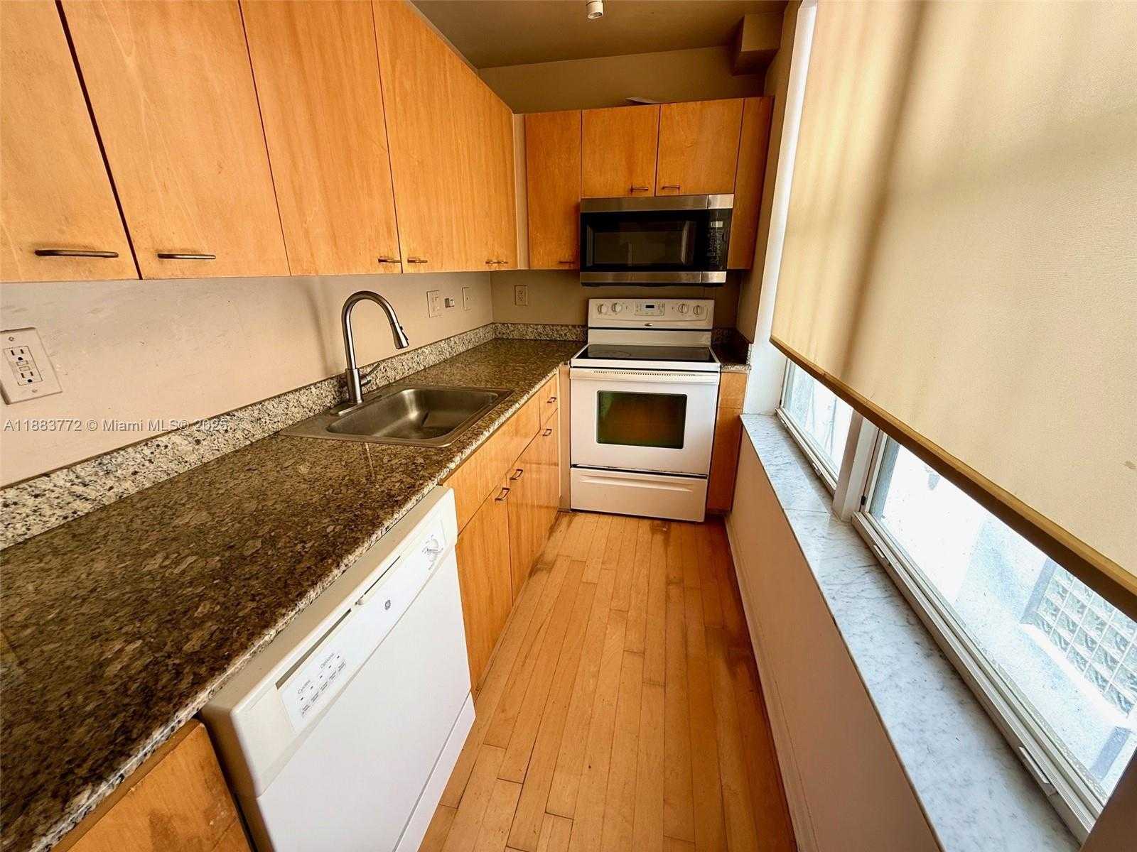 Small Image of 1528 DREXEL AVE #B2, Miami Beach Number 8