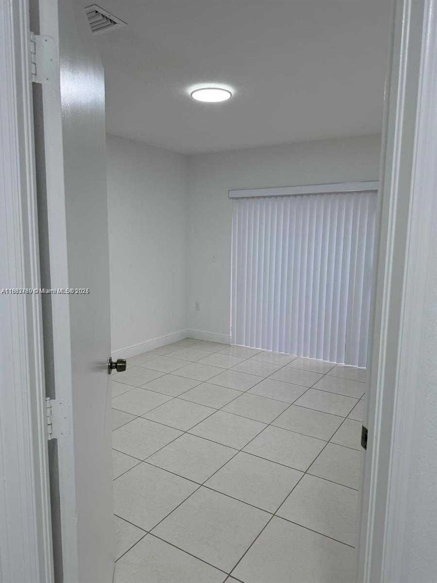 Small Image of 27070 SOUTH WEST 134TH PL, Homestead Number 11