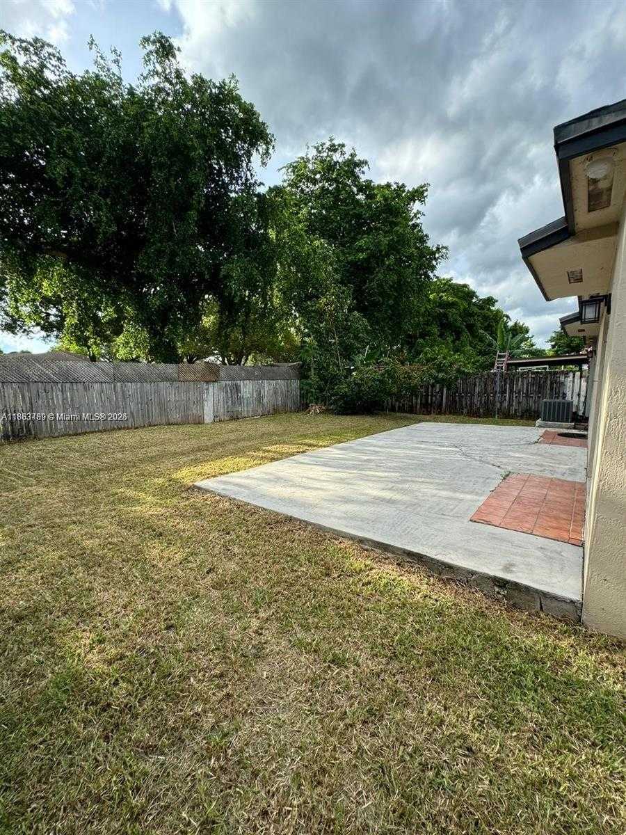 Small Image of 27070 SOUTH WEST 134TH PL, Homestead Number 13