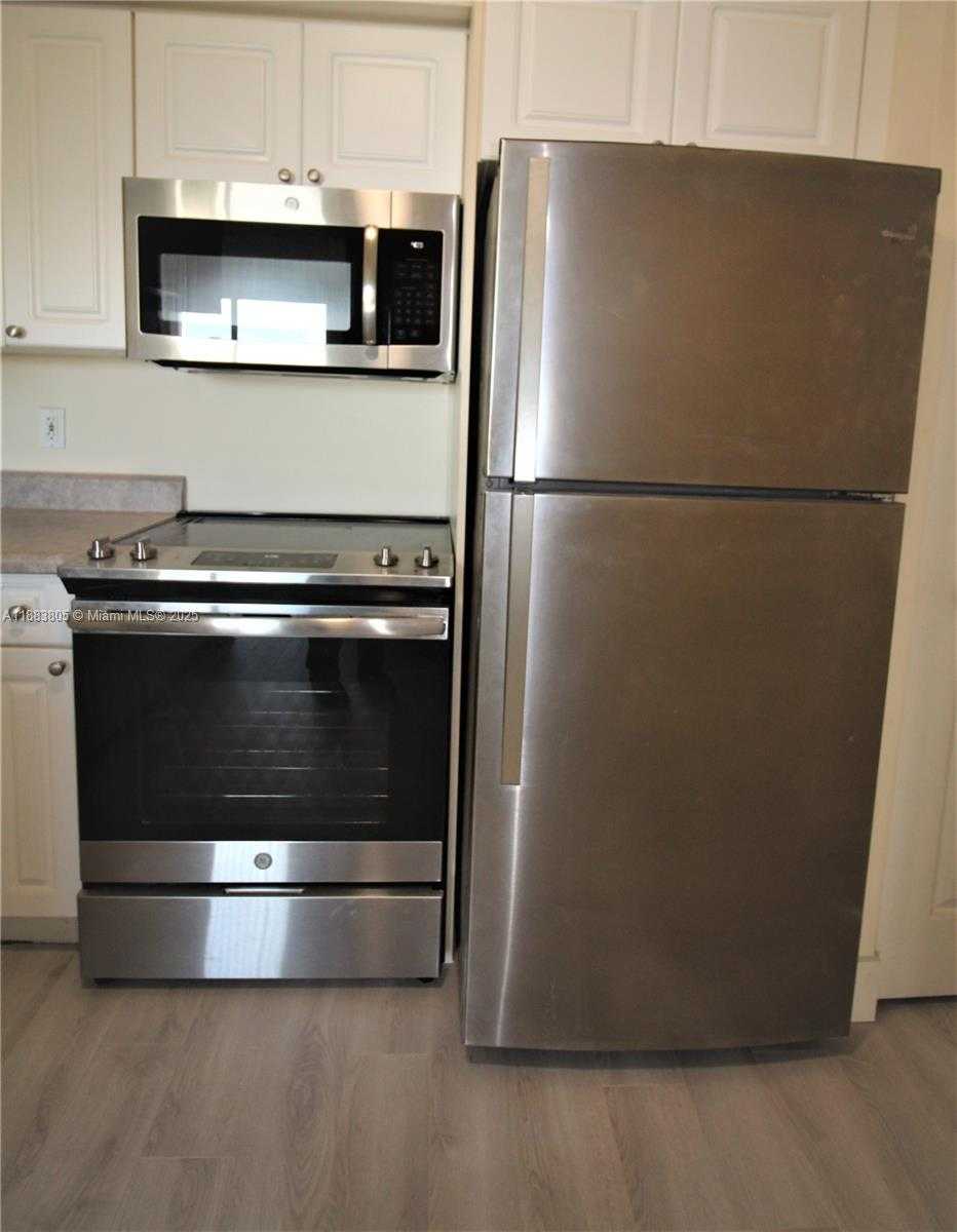 Small Image of 17150 NORTH BAY RD #2612, Sunny Isles Beach Number 10