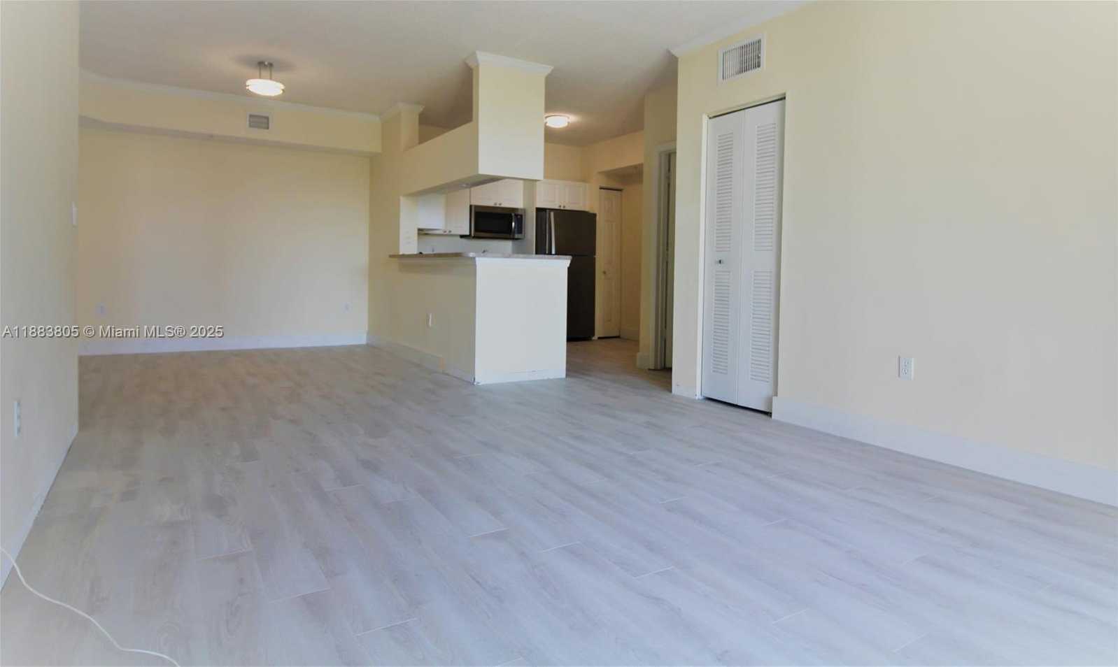 Small Image of 17150 NORTH BAY RD #2612, Sunny Isles Beach Number 14