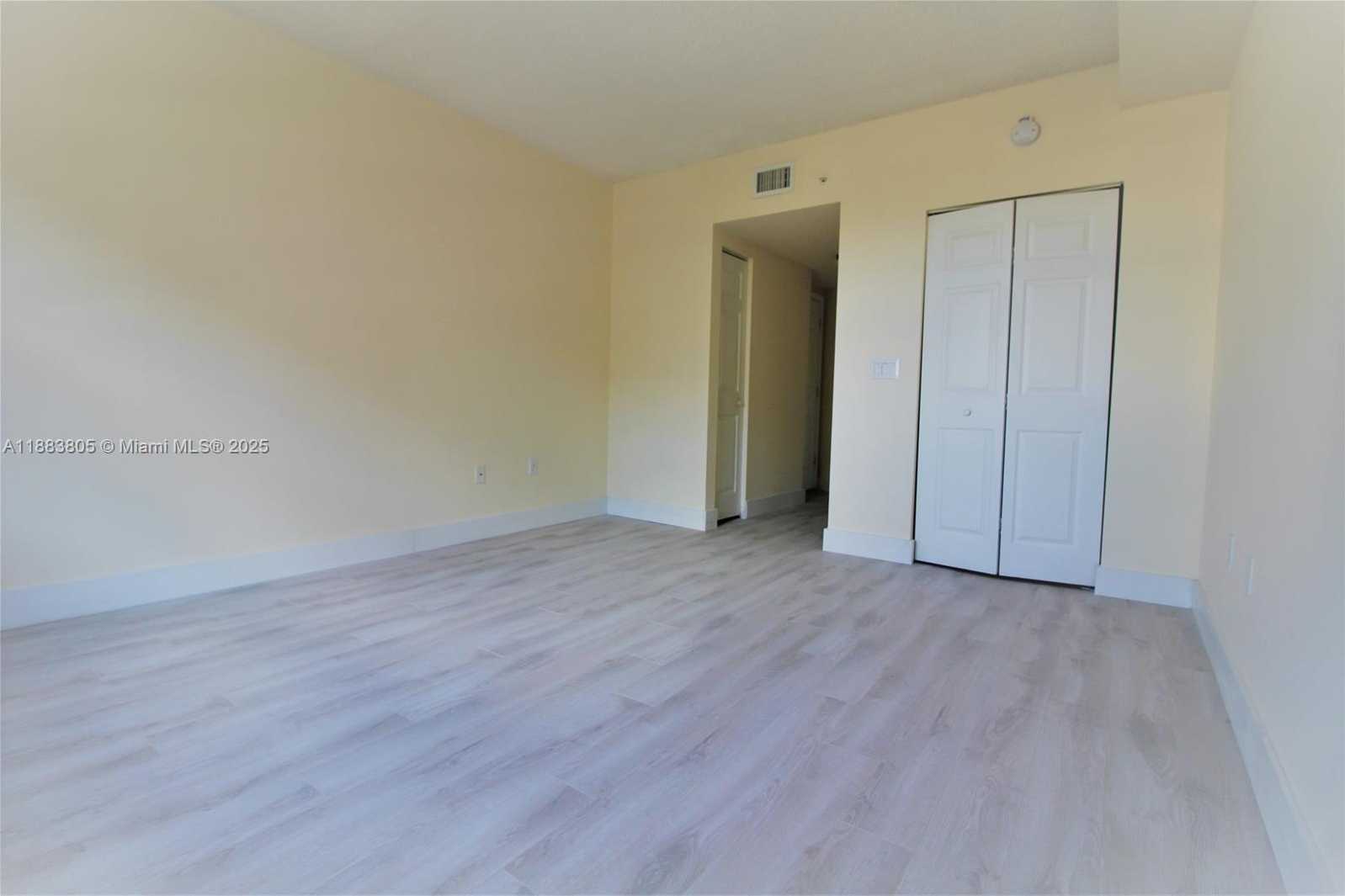 Small Image of 17150 NORTH BAY RD #2612, Sunny Isles Beach Number 16
