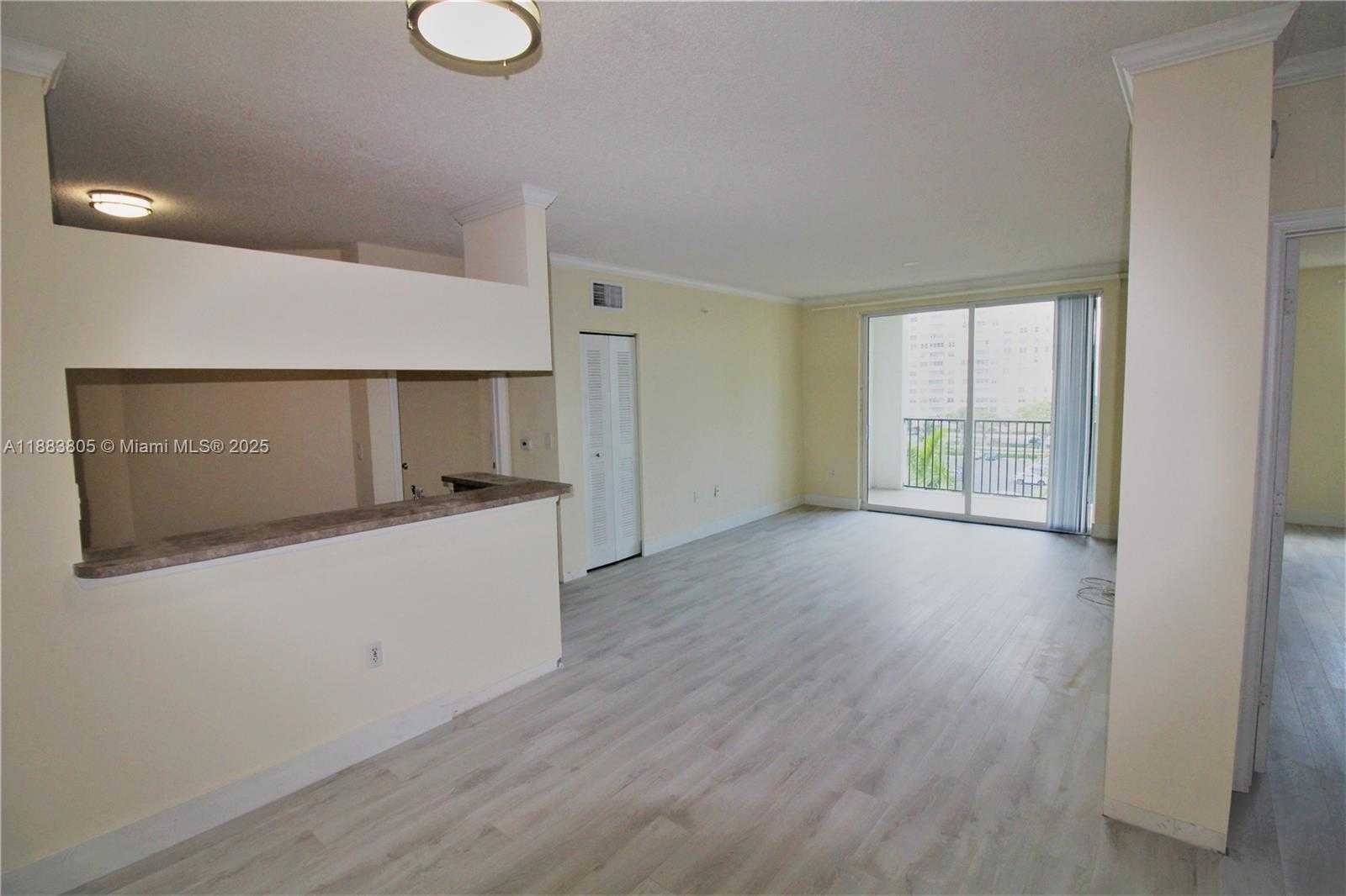 Small Image of 17150 NORTH BAY RD #2612, Sunny Isles Beach Number 8