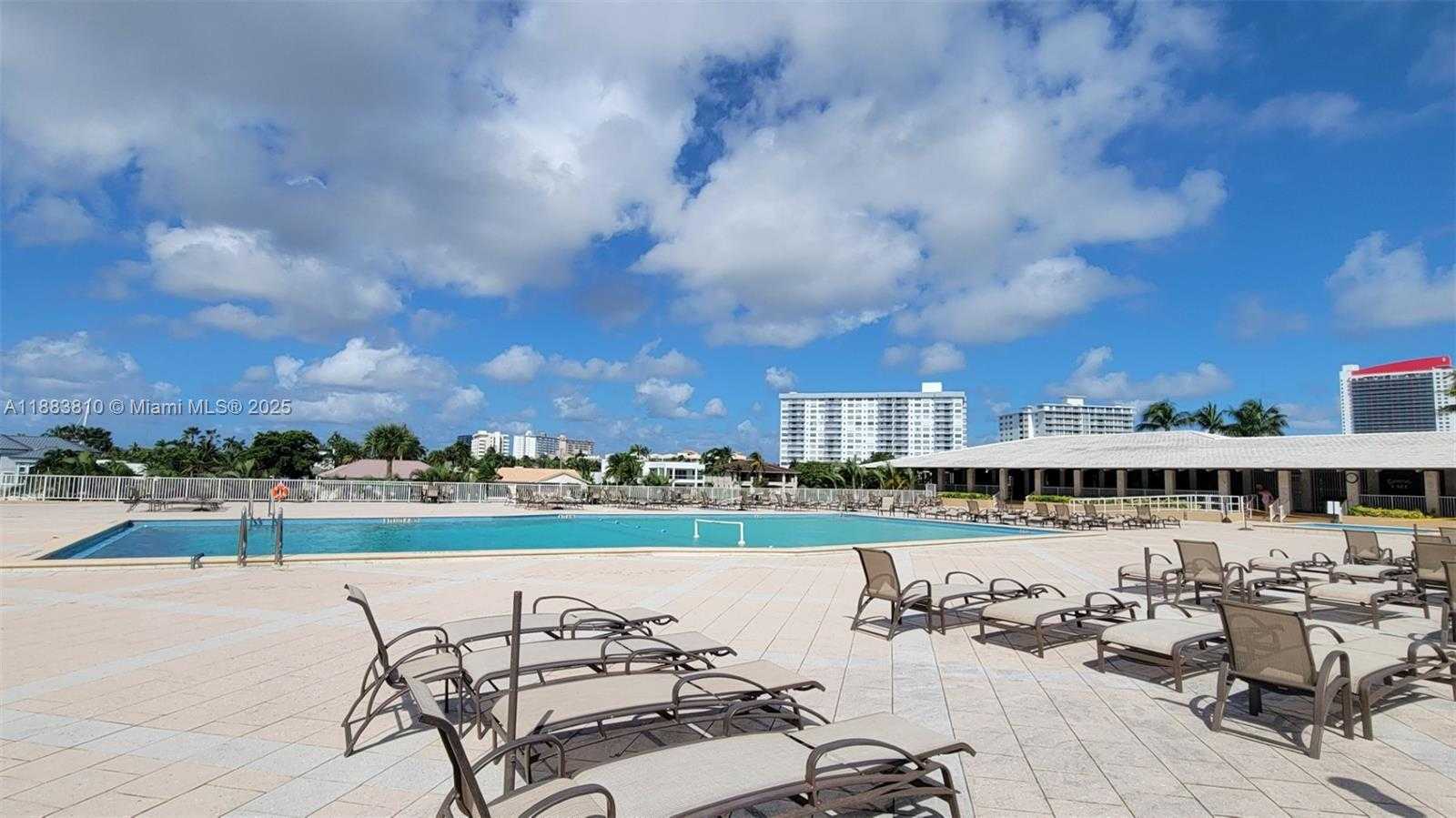 Small Image of 1965 SOUTH OCEAN DR #ME, Hallandale Beach Number 14
