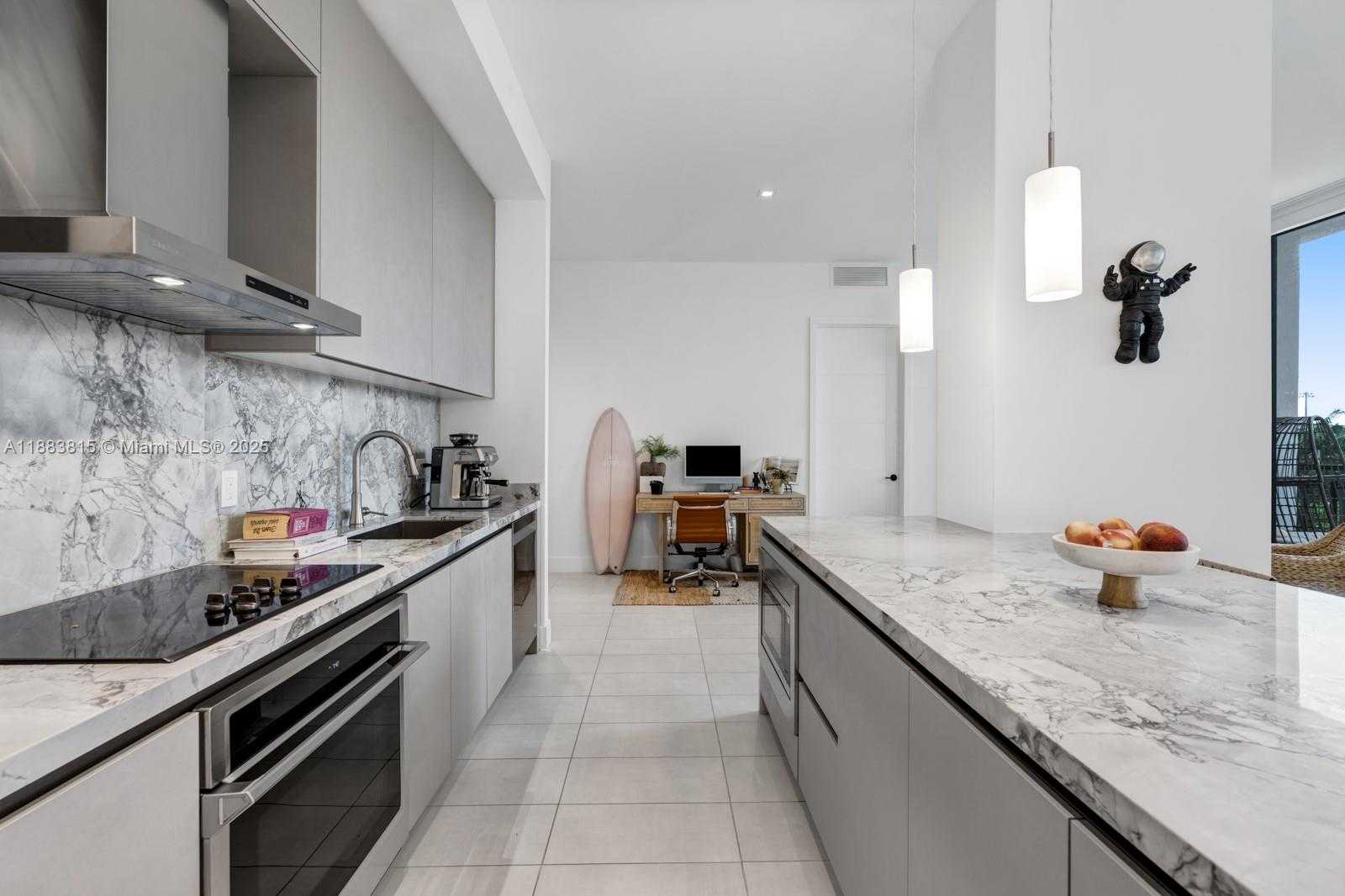 Small Image of 1030 15TH ST #PH3, Miami Beach Number 11