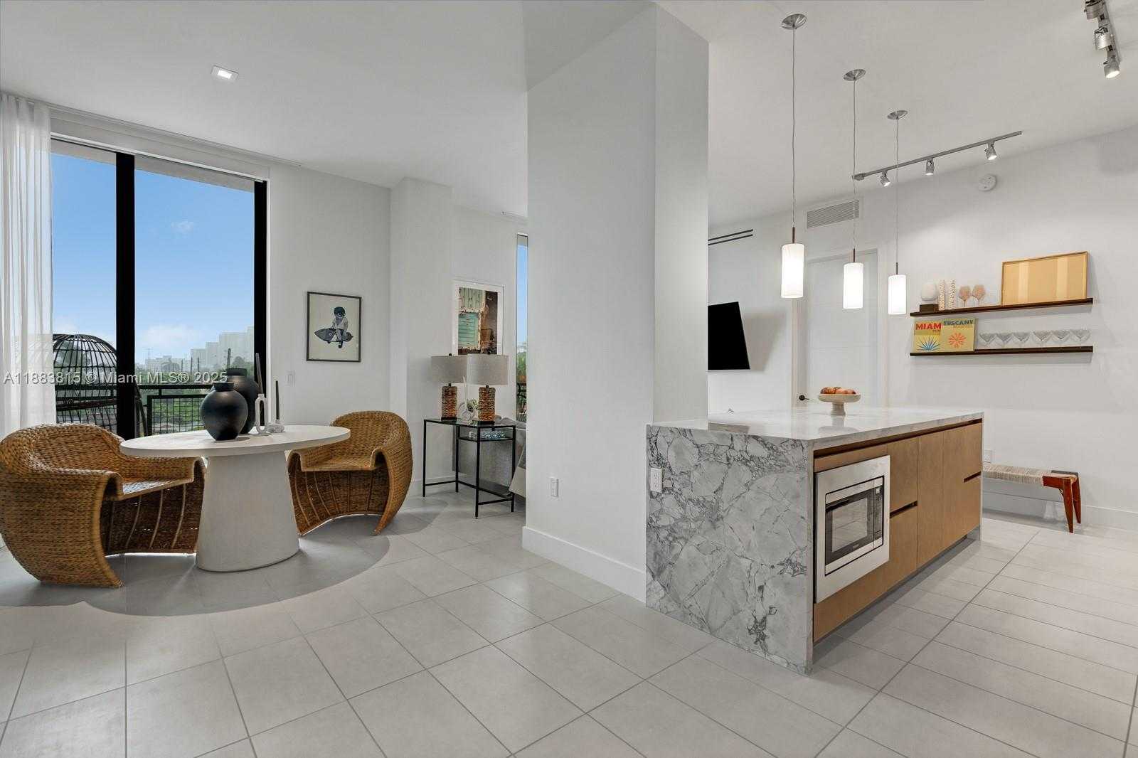 Small Image of 1030 15TH ST #PH3, Miami Beach Number 2