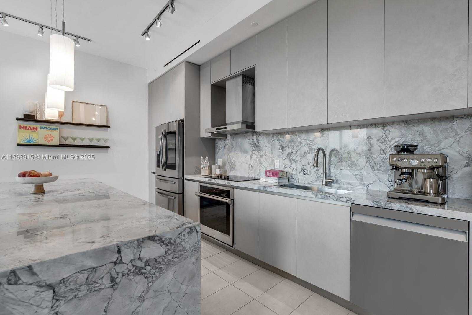 Small Image of 1030 15TH ST #PH3, Miami Beach Number 5