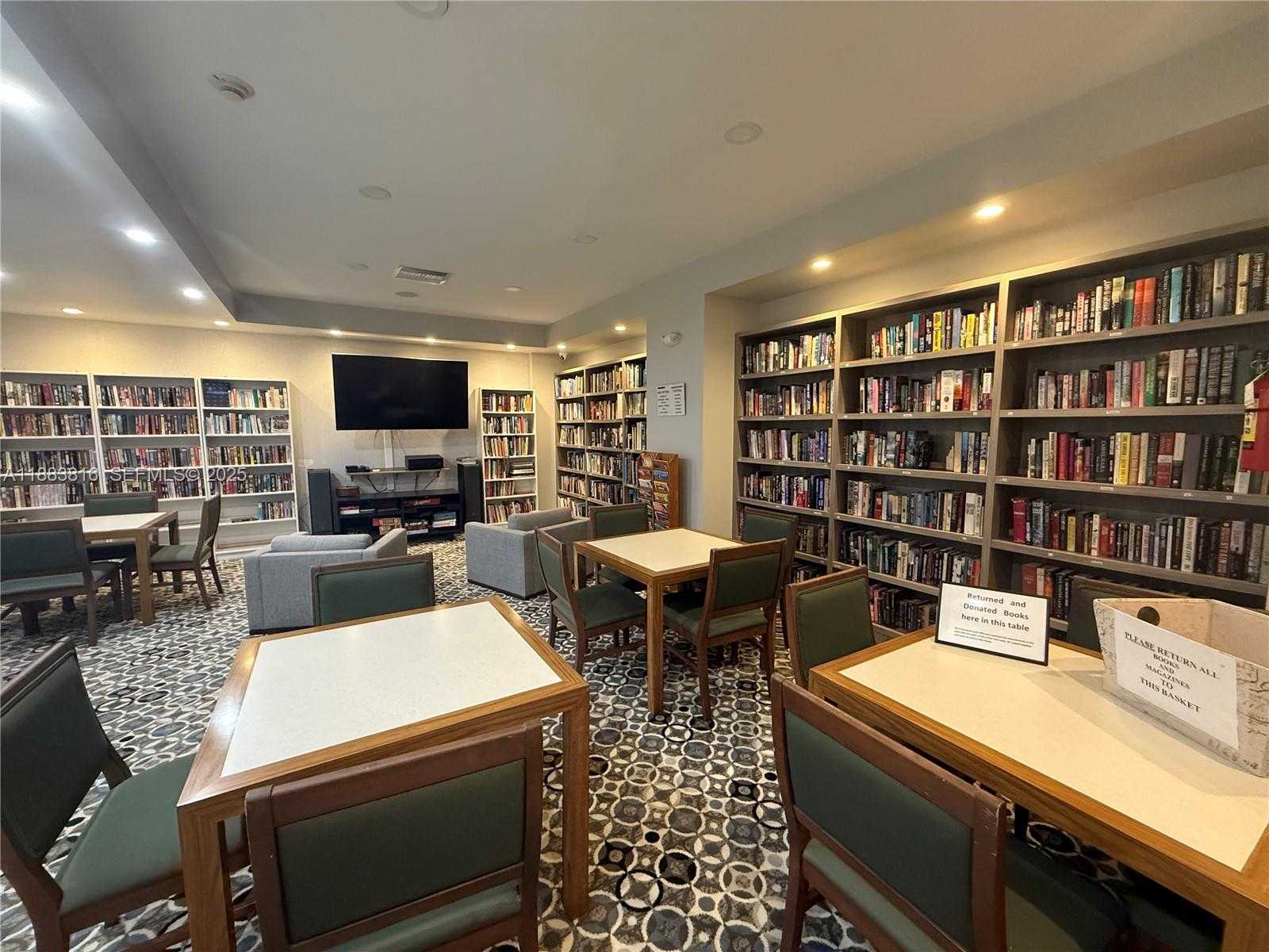 Small Image of 2751 SOUTH OCEAN DR #1204S, Hollywood Number 100