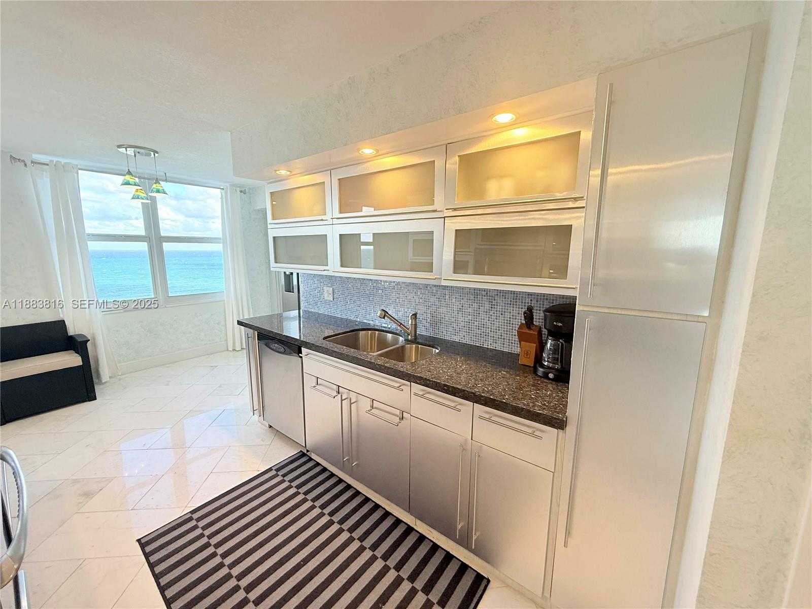 Small Image of 2751 SOUTH OCEAN DR #1204S, Hollywood Number 93