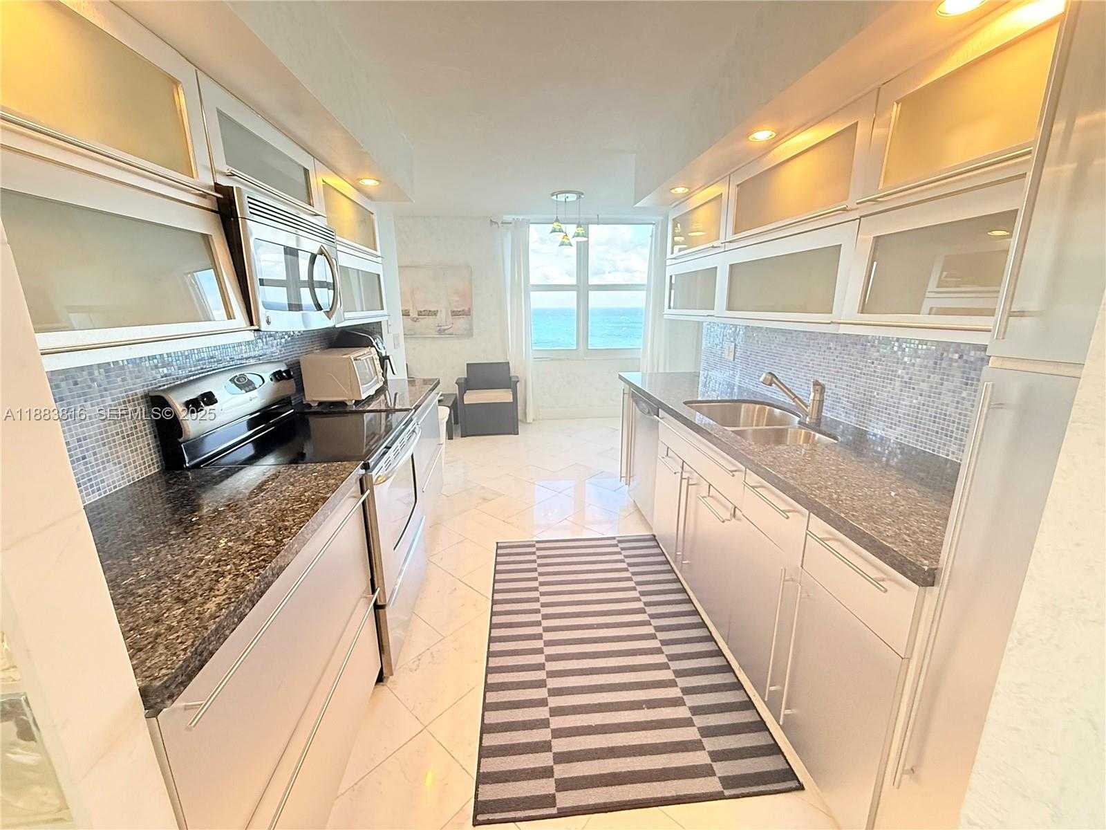 Small Image of 2751 SOUTH OCEAN DR #1204S, Hollywood Number 95