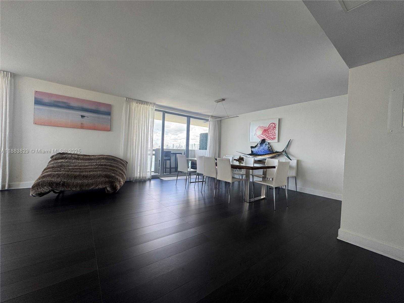 Small Image of 1500 BAY RD #1414, Miami Beach Number 11