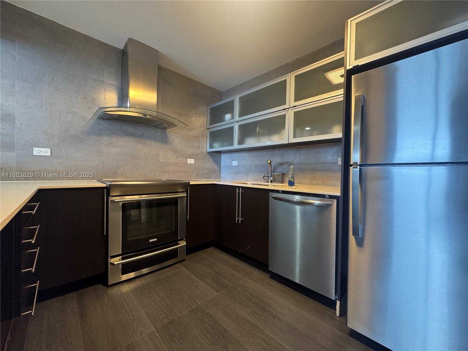 Small Image of 1500 BAY RD #1414, Miami Beach Number 17